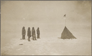 Illustration for article titled Rock Piles, Graves, and Ice Caves Are Historic Monuments in Antarctica